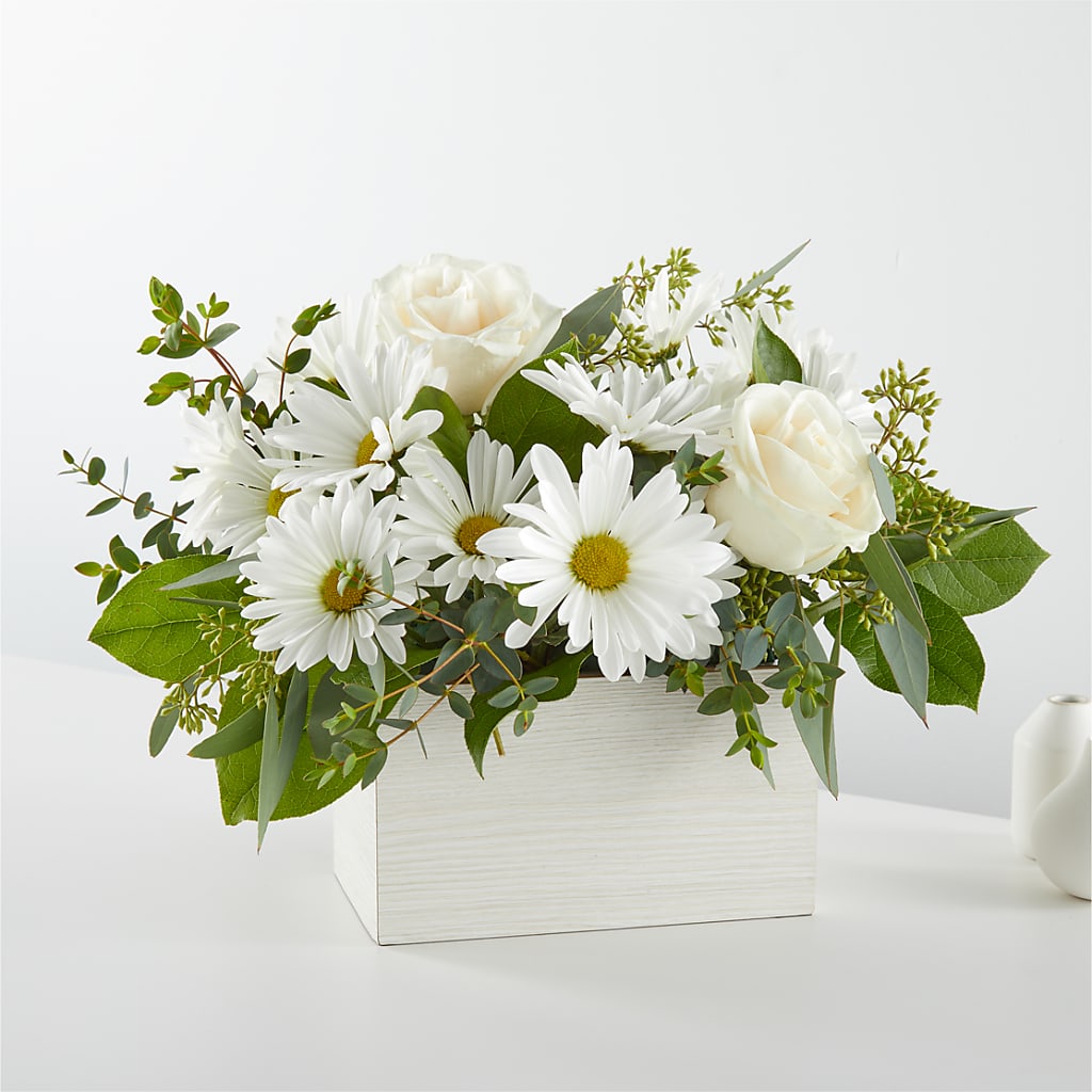 Fresh Linen Box Bouquet – Rhonda Wolke Designs, Ottawa OH