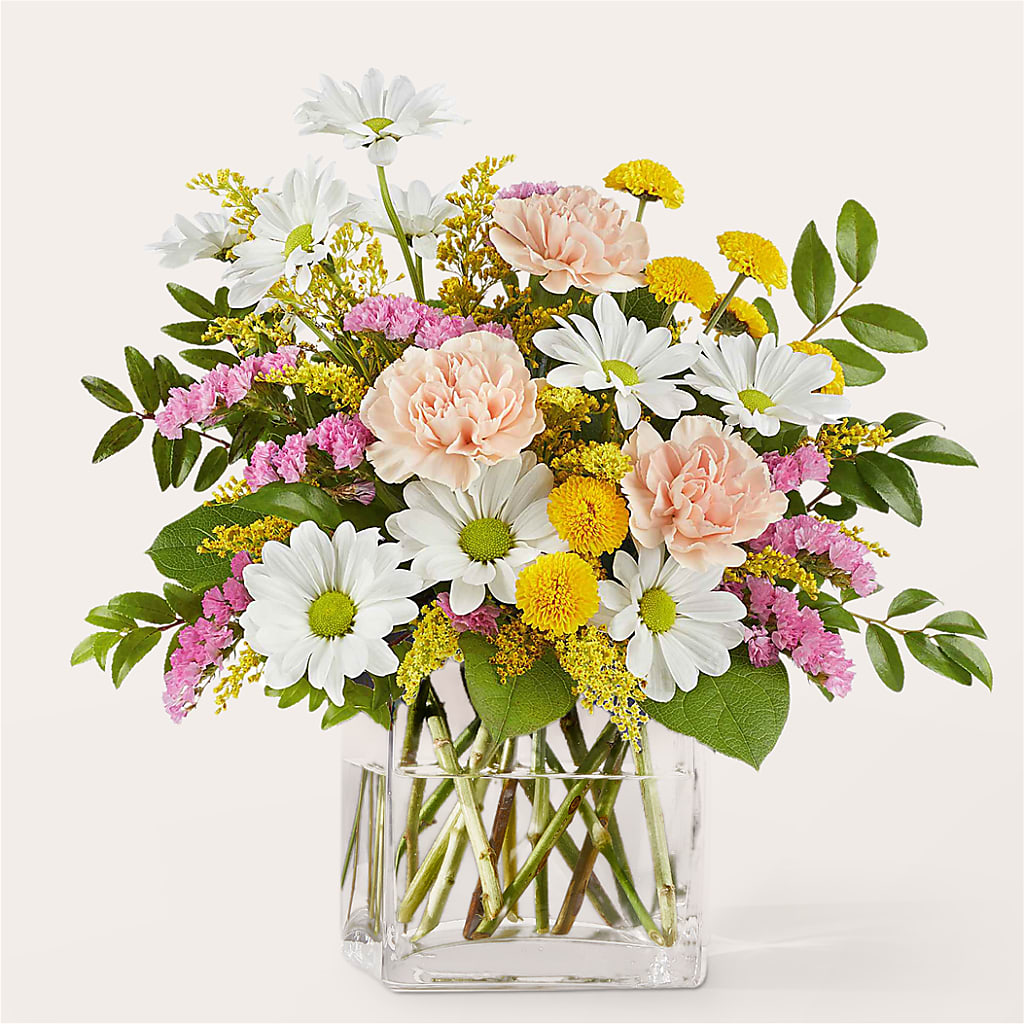 Country Cottage Bouquet – Rhonda Wolke Designs, Ottawa OH