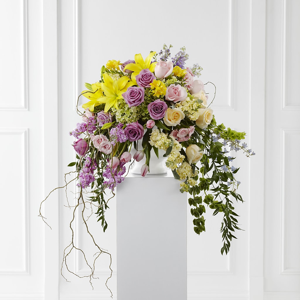 Display of Affection Arrangement – Rhonda Wolke Designs, Ottawa OH