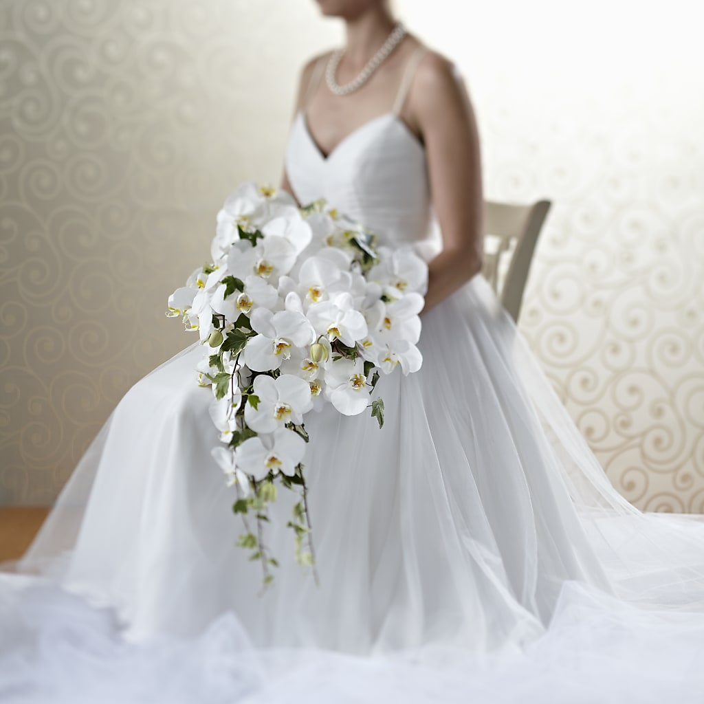 Classic White Bouquet – Rhonda Wolke Designs, Ottawa OH