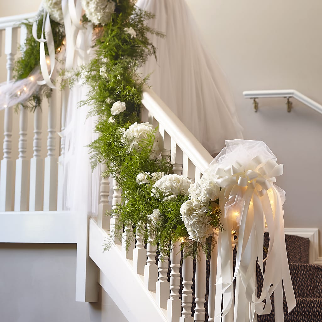 Champagne Dreams Garland – Rhonda Wolke Designs, Ottawa OH
