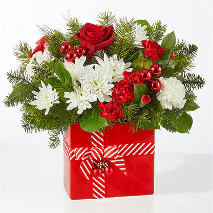 Presents Under the Tree Bouquet –  Rhonda Wolke Designs, Ottawa OH