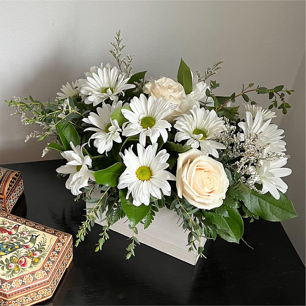 Fresh Linen Box Bouquet –  Rhonda Wolke Designs, Ottawa OH