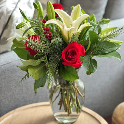 Sparkling Snowflakes Bouquet –  Rhonda Wolke Designs, Ottawa OH