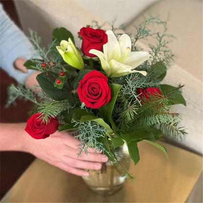 Glittering Lights Bouquet –  Rhonda Wolke Designs, Ottawa OH