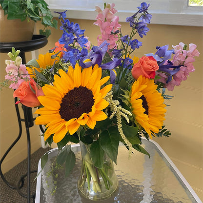 Rays of Life Bouquet –  Rhonda Wolke Designs, Ottawa OH
