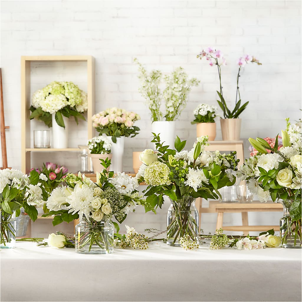 Classic Ivory – A Florist Original –  Rhonda Wolke Designs, Ottawa OH