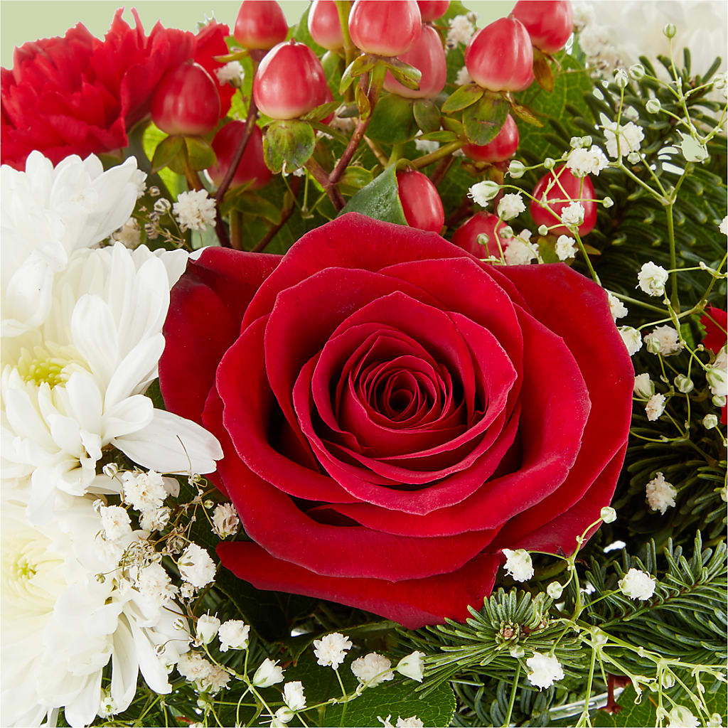Chance of Flurries Bouquet –  Rhonda Wolke Designs, Ottawa OH
