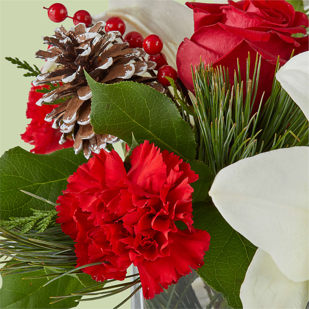 Glistening Icicles Bouquet –  Rhonda Wolke Designs, Ottawa OH