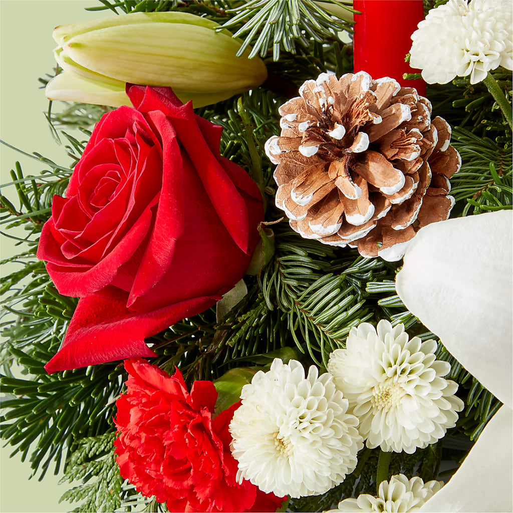 Seasonal Festivities Centerpiece –  Rhonda Wolke Designs, Ottawa OH