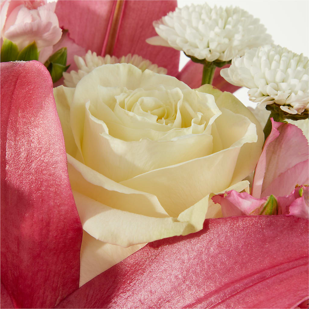 Piece of Cake Bouquet –  Rhonda Wolke Designs, Ottawa OH