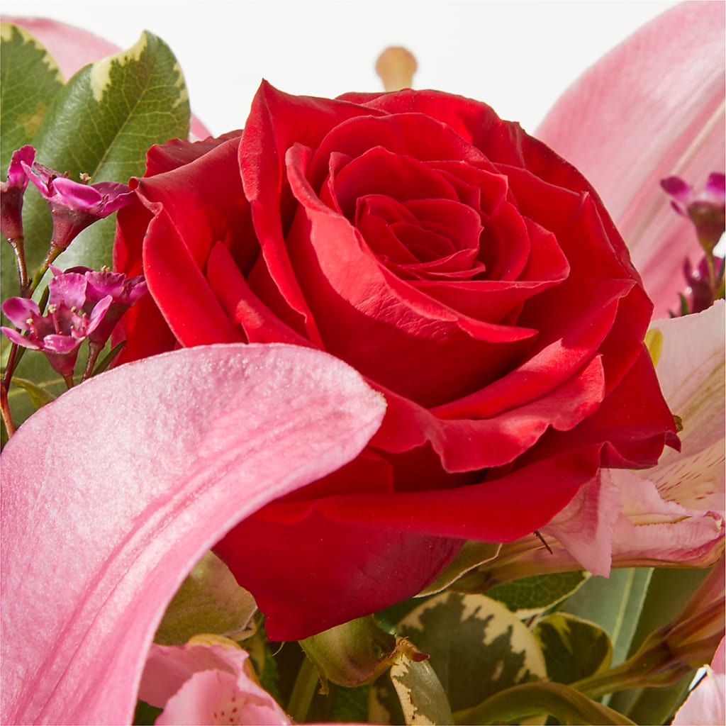 Lucky in Love Bouquet –  Rhonda Wolke Designs, Ottawa OH