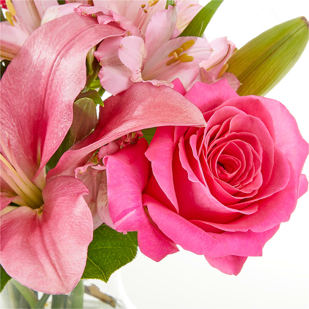 Lots of Love Bouquet –  Rhonda Wolke Designs, Ottawa OH