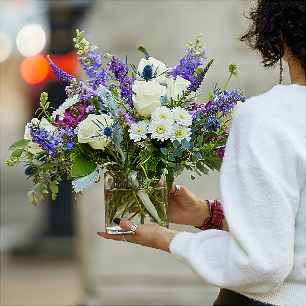Shooting Star Bouquet –  Rhonda Wolke Designs, Ottawa OH
