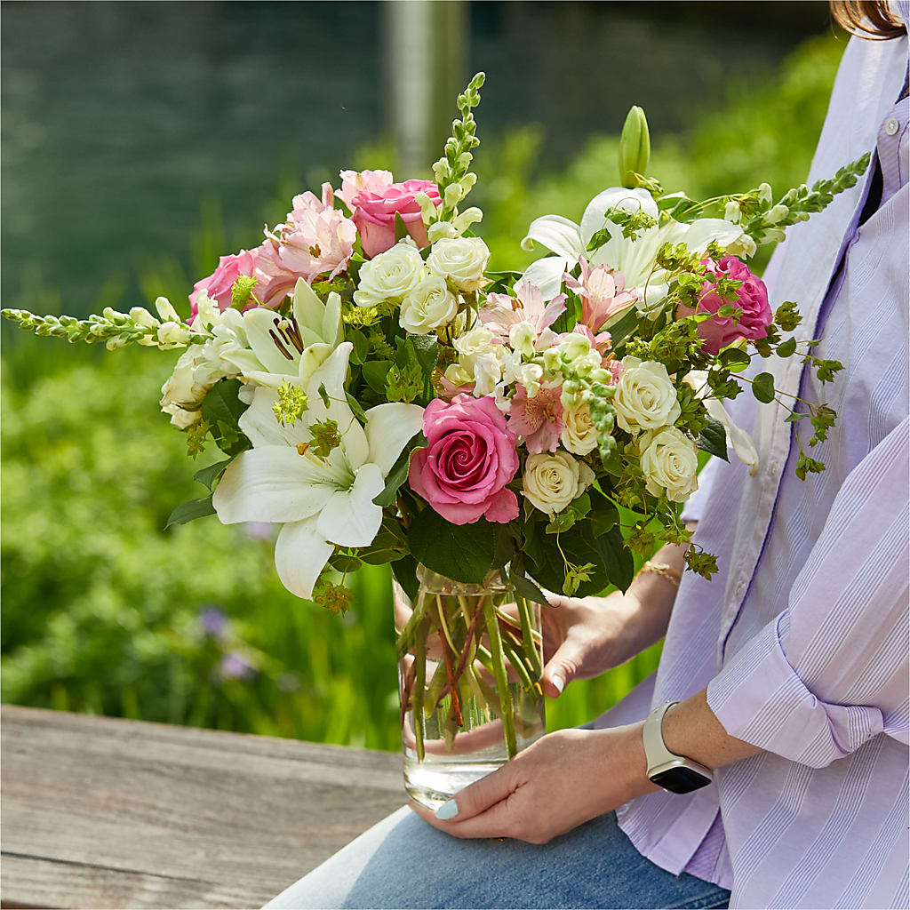 Fondly Bouquet –  Rhonda Wolke Designs, Ottawa OH