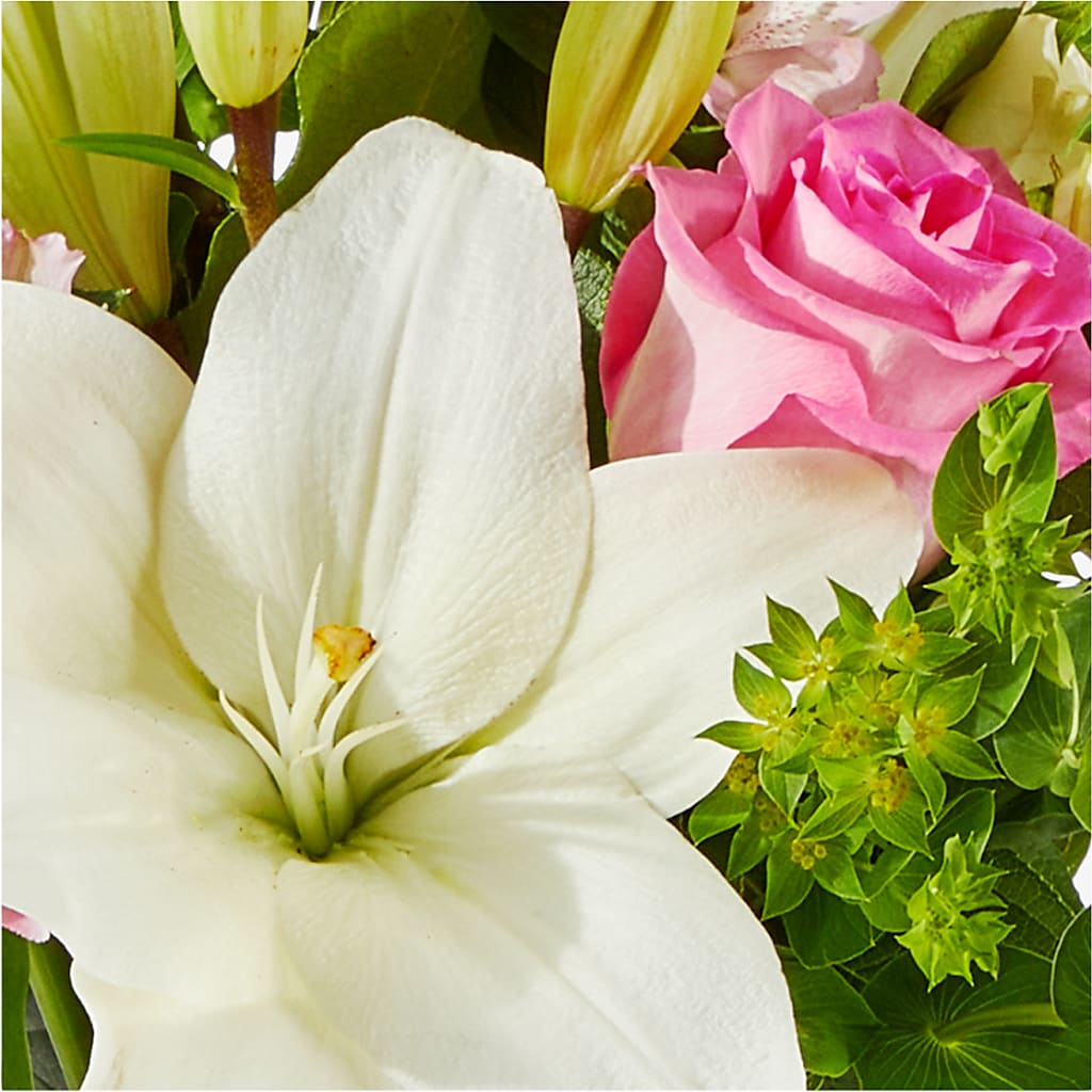 Fondly Bouquet –  Rhonda Wolke Designs, Ottawa OH